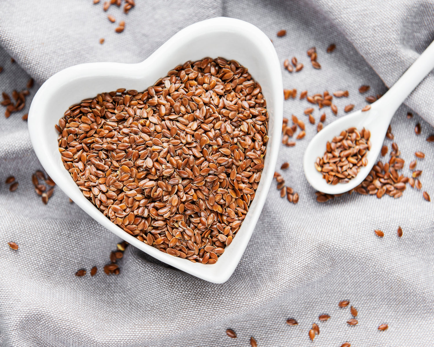 Uses and Benefits of Flax Seeds: Your Essential Guide to Nature's Powerhouse